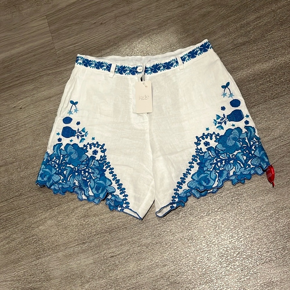 New Johnny Was Tai Linen Jade White and Blue Shorts with Ornate Design - Picture 10 of 16